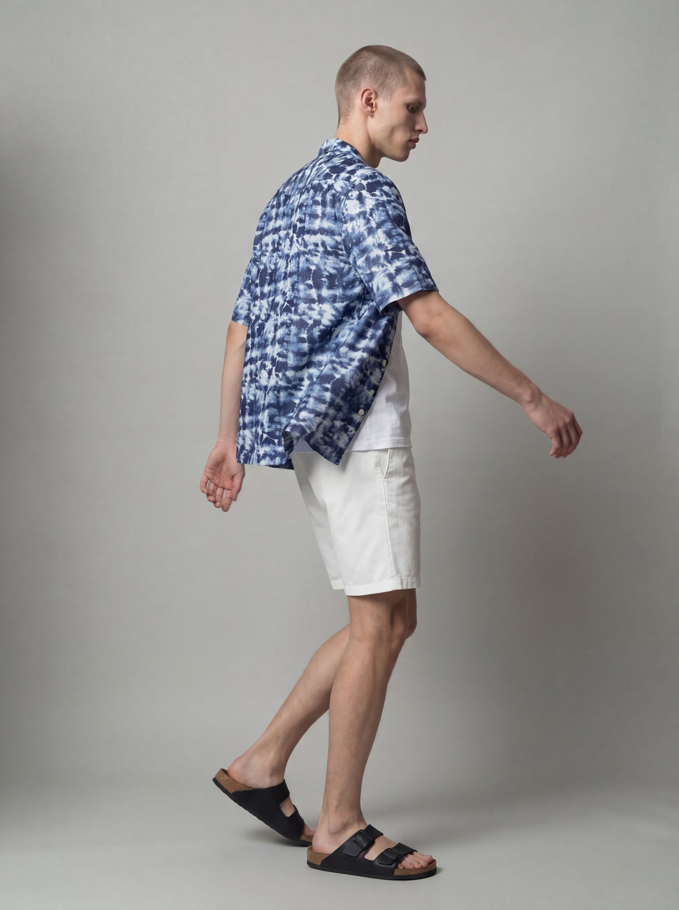 Short-sleeved shirt