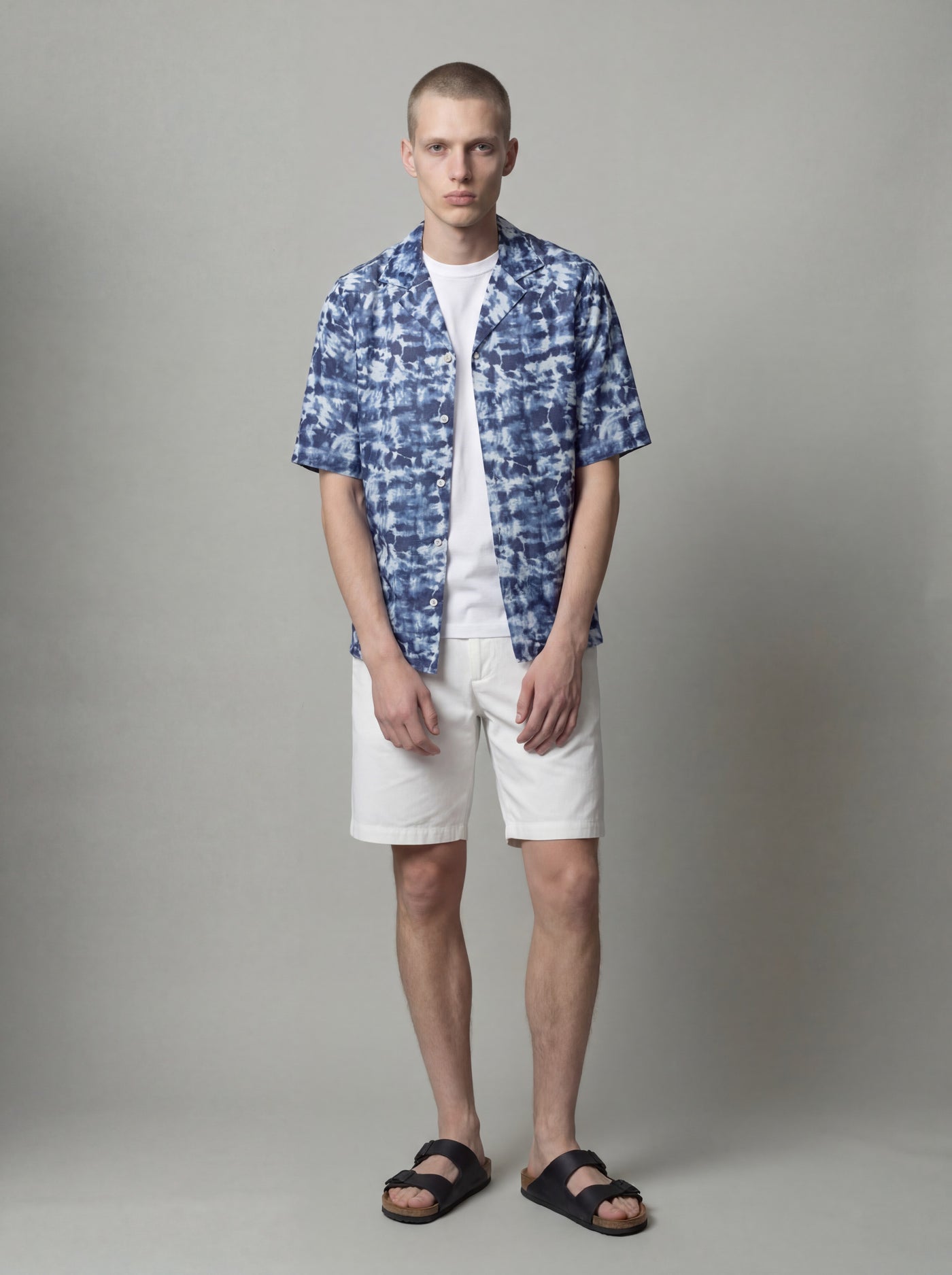 Short-sleeved shirt
